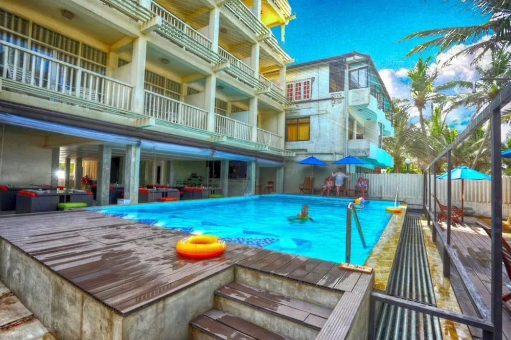 Beacon Beach Hotel Negombo