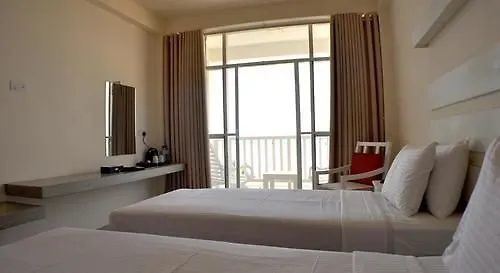 Beacon Beach Hotel Negombo