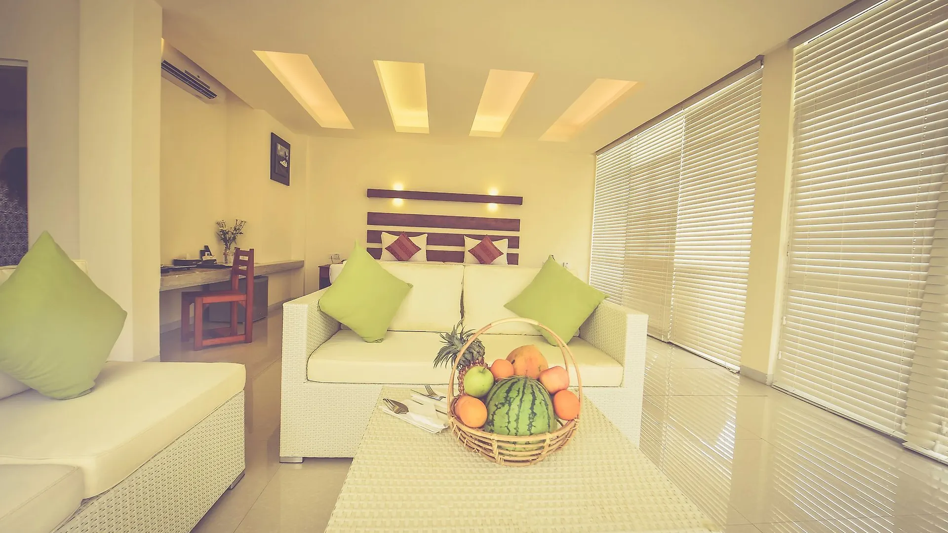 Beacon Beach Hotel Negombo