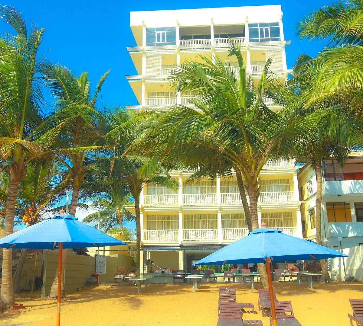 Beacon Beach Hotel Negombo 4*,